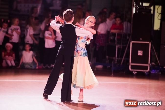 Zdjęcie w galerii na portalu naszraciborz.pl: II Dziecięca Karnawałowa Rewia Tańca w Arenie Rafako wiadomości z regionu