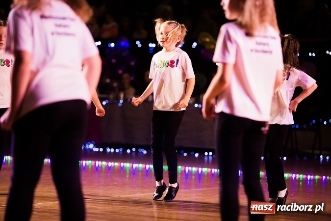 Zdjęcie w galerii na portalu naszraciborz.pl: II Dziecięca Karnawałowa Rewia Tańca w Arenie Rafako wiadomości z regionu
