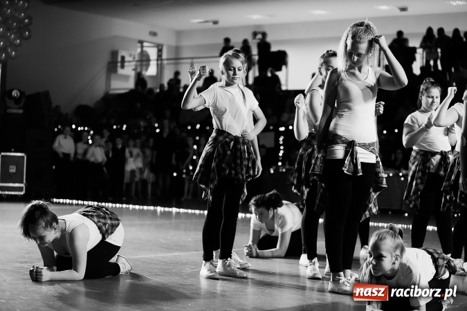 Zdjęcie w galerii na portalu naszraciborz.pl: II Dziecięca Karnawałowa Rewia Tańca w Arenie Rafako wiadomości z regionu