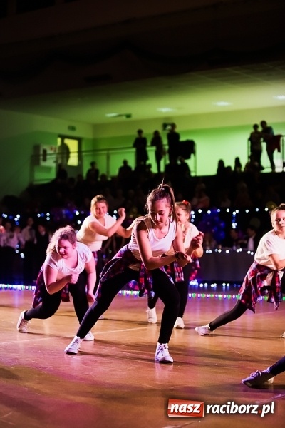 Zdjęcie w galerii na portalu naszraciborz.pl: II Dziecięca Karnawałowa Rewia Tańca w Arenie Rafako wiadomości z regionu