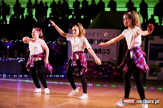 Zdjęcie w galerii na portalu naszraciborz.pl: II Dziecięca Karnawałowa Rewia Tańca w Arenie Rafako wiadomości z regionu