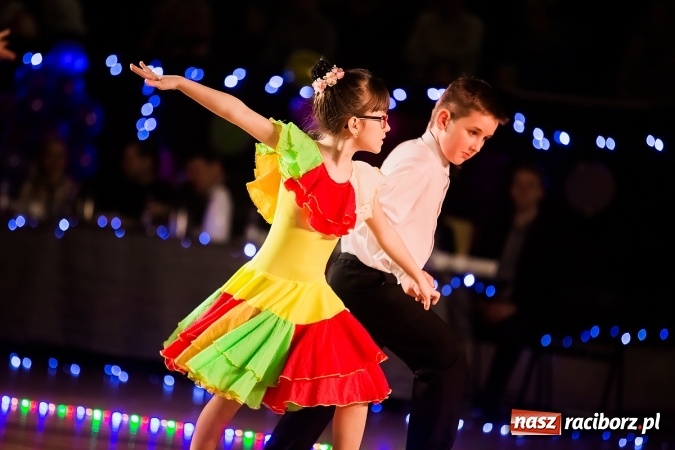 Zdjęcie w galerii na portalu naszraciborz.pl: II Dziecięca Karnawałowa Rewia Tańca w Arenie Rafako wiadomości z regionu
