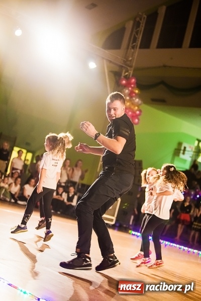 Zdjęcie w galerii na portalu naszraciborz.pl: II Dziecięca Karnawałowa Rewia Tańca w Arenie Rafako wiadomości z regionu