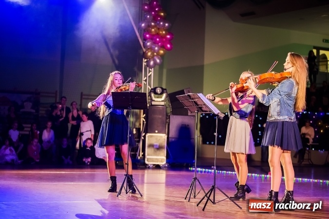Zdjęcie w galerii na portalu naszraciborz.pl: II Dziecięca Karnawałowa Rewia Tańca w Arenie Rafako wiadomości z regionu