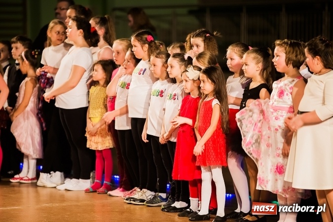 Zdjęcie w galerii na portalu naszraciborz.pl: II Dziecięca Karnawałowa Rewia Tańca w Arenie Rafako wiadomości z regionu