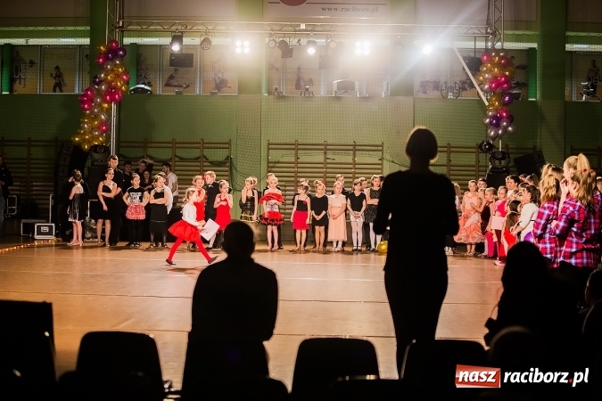 Zdjęcie w galerii na portalu naszraciborz.pl: II Dziecięca Karnawałowa Rewia Tańca w Arenie Rafako wiadomości z regionu