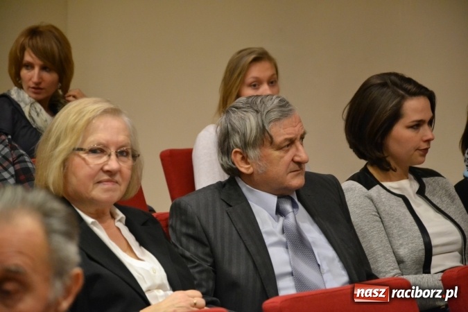 Zdjęcie w galerii na portalu naszraciborz.pl: Gala MIESZKO AD 2015 - nagrody starosty wręczone na zamku wiadomości z regionu