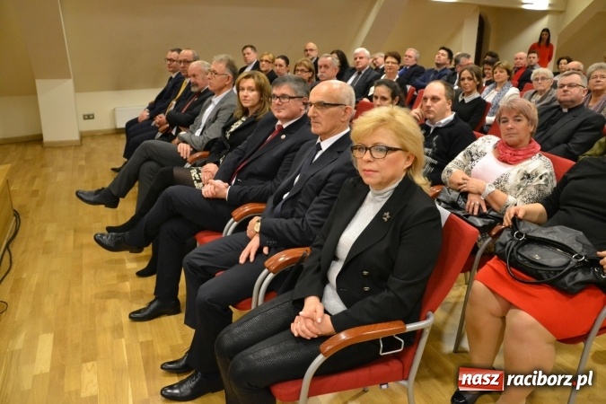 Zdjęcie w galerii na portalu naszraciborz.pl: Gala MIESZKO AD 2015 - nagrody starosty wręczone na zamku wiadomości z regionu