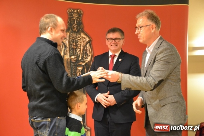 Zdjęcie w galerii na portalu naszraciborz.pl: Gala MIESZKO AD 2015 - nagrody starosty wręczone na zamku wiadomości z regionu