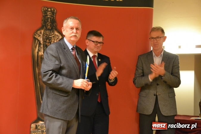 Zdjęcie w galerii na portalu naszraciborz.pl: Gala MIESZKO AD 2015 - nagrody starosty wręczone na zamku wiadomości z regionu