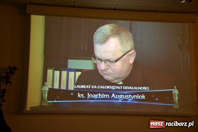 Zdjęcie w galerii na portalu naszraciborz.pl: Gala MIESZKO AD 2015 - nagrody starosty wręczone na zamku wiadomości z regionu