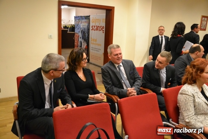 Zdjęcie w galerii na portalu naszraciborz.pl: Gala MIESZKO AD 2015 - nagrody starosty wręczone na zamku wiadomości z regionu