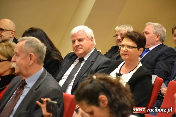 Zdjęcie w galerii na portalu naszraciborz.pl: Gala MIESZKO AD 2015 - nagrody starosty wręczone na zamku wiadomości z regionu