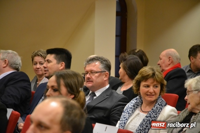 Zdjęcie w galerii na portalu naszraciborz.pl: Gala MIESZKO AD 2015 - nagrody starosty wręczone na zamku wiadomości z regionu