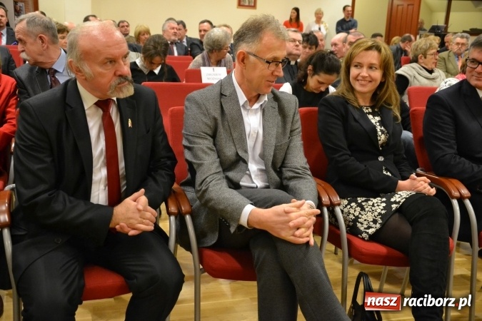 Zdjęcie w galerii na portalu naszraciborz.pl: Gala MIESZKO AD 2015 - nagrody starosty wręczone na zamku wiadomości z regionu