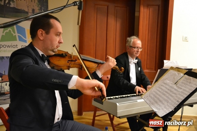 Zdjęcie w galerii na portalu naszraciborz.pl: Gala MIESZKO AD 2015 - nagrody starosty wręczone na zamku wiadomości z regionu