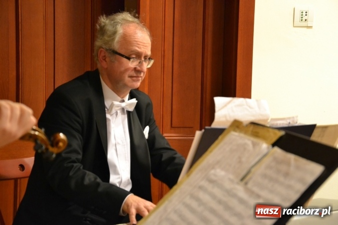 Zdjęcie w galerii na portalu naszraciborz.pl: Gala MIESZKO AD 2015 - nagrody starosty wręczone na zamku wiadomości z regionu