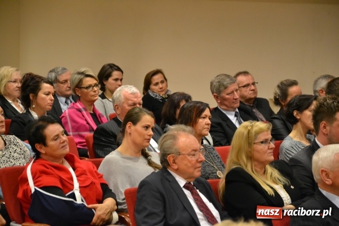 Zdjęcie w galerii na portalu naszraciborz.pl: Gala MIESZKO AD 2015 - nagrody starosty wręczone na zamku wiadomości z regionu
