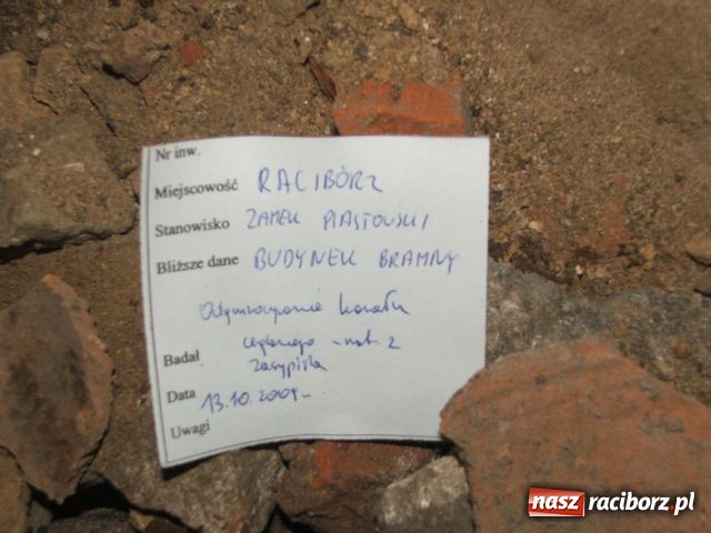 Zdjęcie w galerii na portalu naszraciborz.pl: Budynek bramny odkryje swe tajemnice wiadomości z regionu