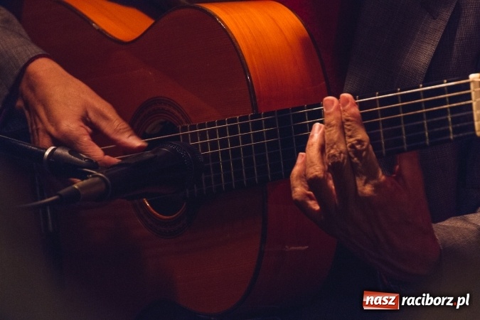 Zdjęcie w galerii na portalu naszraciborz.pl: Polsko-brazylijski duet wystąpił na Końcu Świata wiadomości z regionu