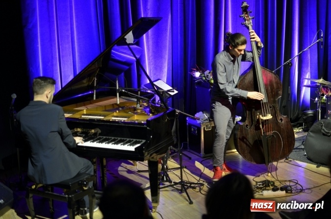 Zdjęcie w galerii na portalu naszraciborz.pl: Paweł Kaczmarczyk the King! Powrót Kawiarenki Jazzowej w RCK  wiadomości z regionu