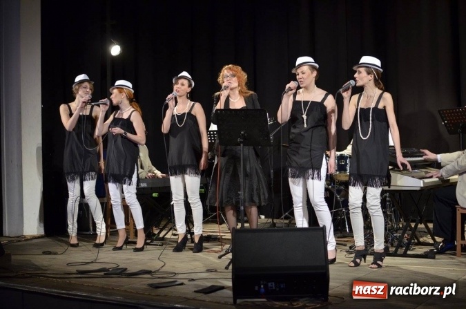 Zdjęcie w galerii na portalu naszraciborz.pl: Jazzowe kolędowanie – koncert Grupy bez Nazwy  wiadomości z regionu