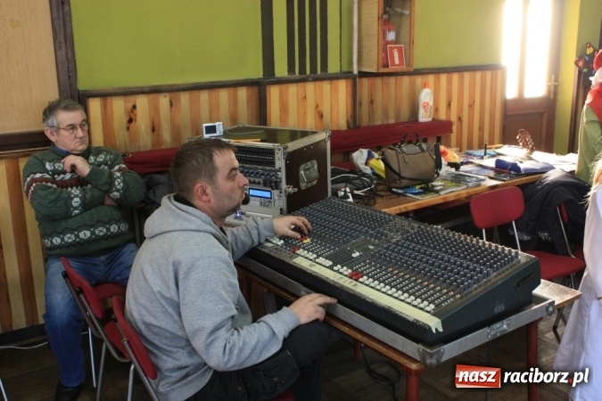 Zdjęcie w galerii na portalu naszraciborz.pl: Wiecz&oacute;r kolęd i jasełek w Borucinie wiadomości z regionu