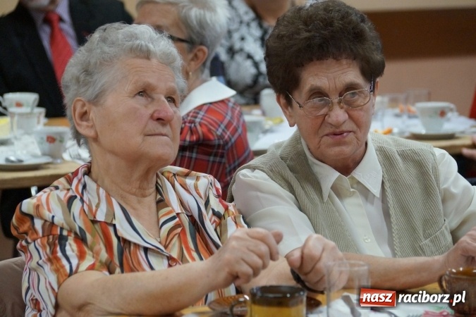 Zdjęcie w galerii na portalu naszraciborz.pl: Do koła emerytów w Nędzy nawet z innych gmin  wiadomości z regionu
