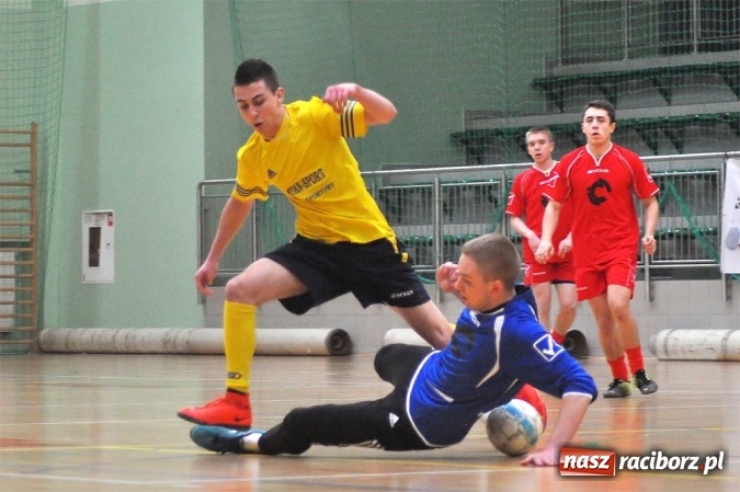 Zdjęcie w galerii na portalu naszraciborz.pl: HLPN: Drużyny z drugiej ligi walczą o awans wiadomości z regionu