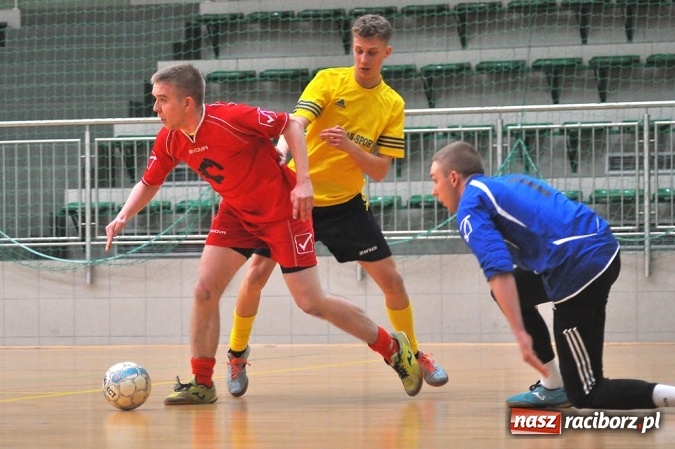 Zdjęcie w galerii na portalu naszraciborz.pl: HLPN: Drużyny z drugiej ligi walczą o awans wiadomości z regionu