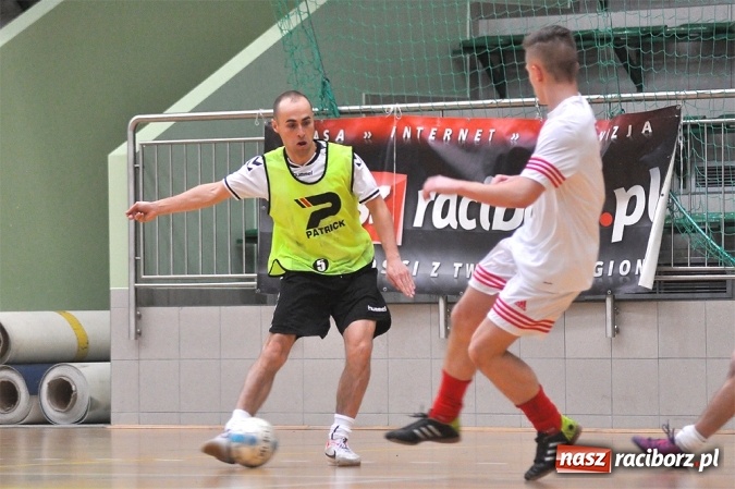 Zdjęcie w galerii na portalu naszraciborz.pl: HLPN: Drużyny z drugiej ligi walczą o awans wiadomości z regionu