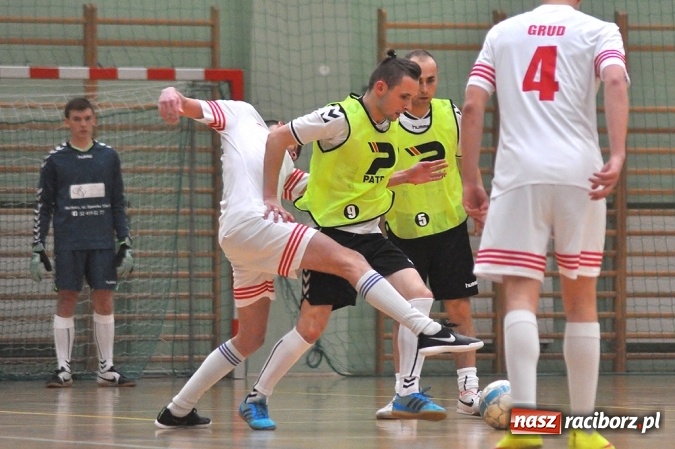 Zdjęcie w galerii na portalu naszraciborz.pl: HLPN: Drużyny z drugiej ligi walczą o awans wiadomości z regionu