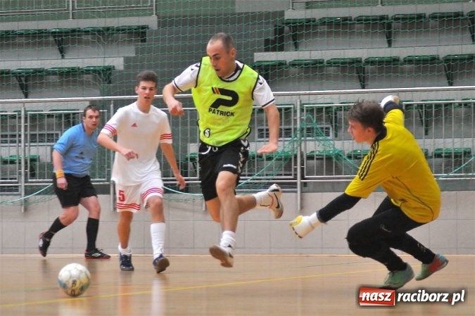 Zdjęcie w galerii na portalu naszraciborz.pl: HLPN: Drużyny z drugiej ligi walczą o awans wiadomości z regionu