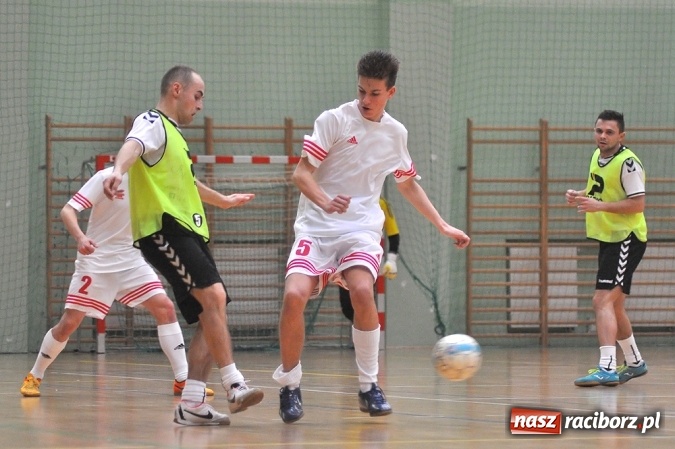 Zdjęcie w galerii na portalu naszraciborz.pl: HLPN: Drużyny z drugiej ligi walczą o awans wiadomości z regionu