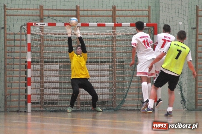 Zdjęcie w galerii na portalu naszraciborz.pl: HLPN: Drużyny z drugiej ligi walczą o awans wiadomości z regionu