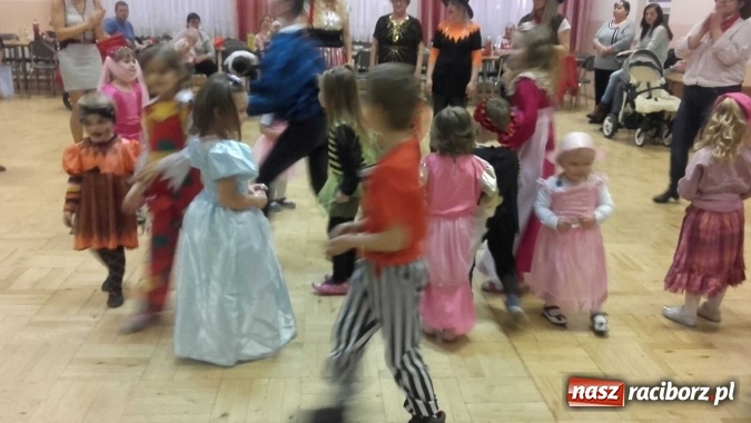 Zdjęcie w galerii na portalu naszraciborz.pl: DFK Bojan&oacute;w zorganizowało bal maskowy wiadomości z regionu