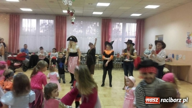 Zdjęcie w galerii na portalu naszraciborz.pl: DFK Bojan&oacute;w zorganizowało bal maskowy wiadomości z regionu