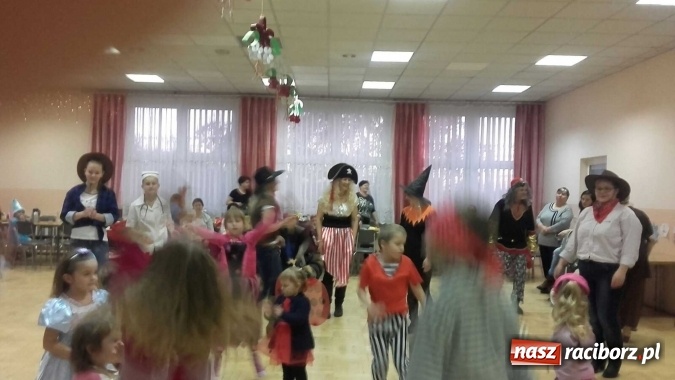 Zdjęcie w galerii na portalu naszraciborz.pl: DFK Bojan&oacute;w zorganizowało bal maskowy wiadomości z regionu