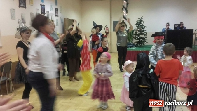 Zdjęcie w galerii na portalu naszraciborz.pl: DFK Bojan&oacute;w zorganizowało bal maskowy wiadomości z regionu