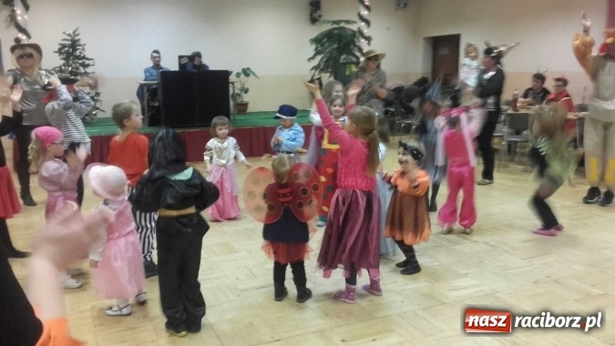 Zdjęcie w galerii na portalu naszraciborz.pl: DFK Bojan&oacute;w zorganizowało bal maskowy wiadomości z regionu