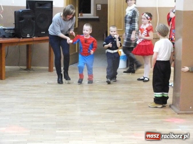 Zdjęcie w galerii na portalu naszraciborz.pl: Rodzinny Bal Przebierańców w Rudzie Kozielskiej  wiadomości z regionu