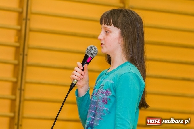 Zdjęcie w galerii na portalu naszraciborz.pl: Artystyczny poranek w SP 13 wiadomości z regionu