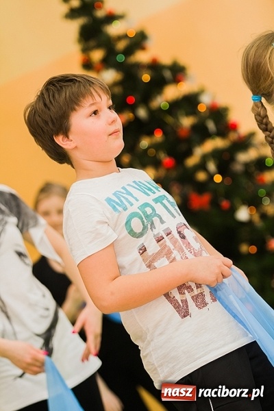 Zdjęcie w galerii na portalu naszraciborz.pl: Artystyczny poranek w SP 13 wiadomości z regionu