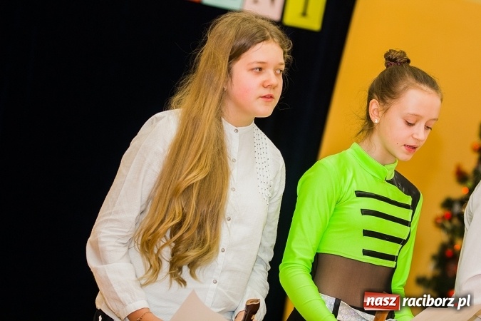 Zdjęcie w galerii na portalu naszraciborz.pl: Artystyczny poranek w SP 13 wiadomości z regionu