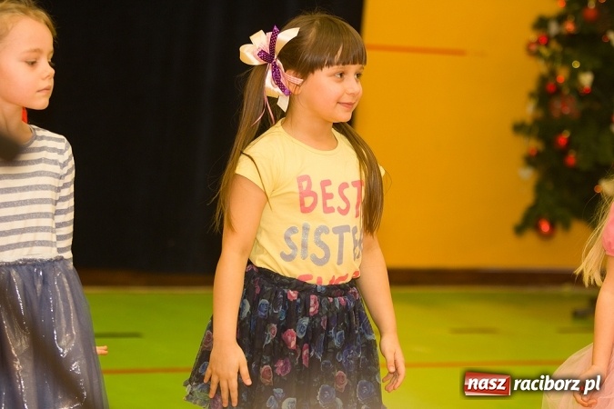 Zdjęcie w galerii na portalu naszraciborz.pl: Artystyczny poranek w SP 13 wiadomości z regionu