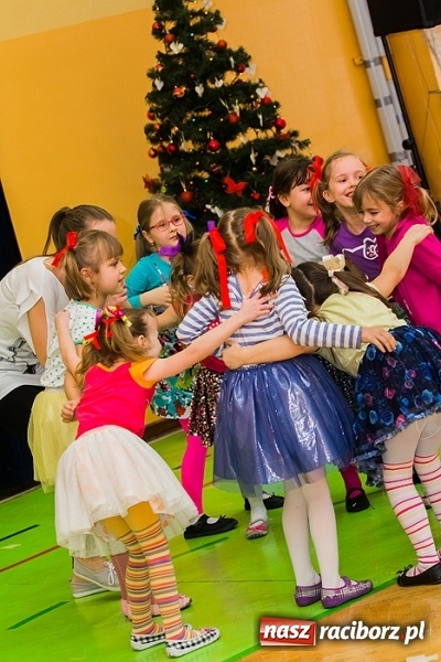 Zdjęcie w galerii na portalu naszraciborz.pl: Artystyczny poranek w SP 13 wiadomości z regionu