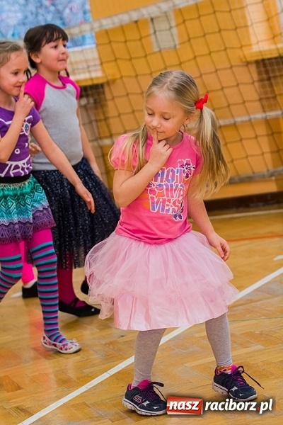 Zdjęcie w galerii na portalu naszraciborz.pl: Artystyczny poranek w SP 13 wiadomości z regionu