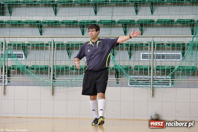 Zdjęcie w galerii na portalu naszraciborz.pl: Rozgrywki piłki ręcznej szkół ponadgimnazjalnych na Arenie Rafako wiadomości z regionu