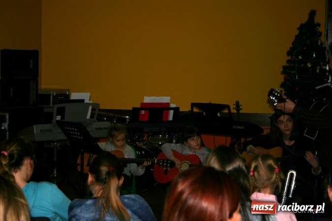 Zdjęcie w galerii na portalu naszraciborz.pl: Pełen wrażeń muzycznych wieczór w GCK w Nędzy   wiadomości z regionu