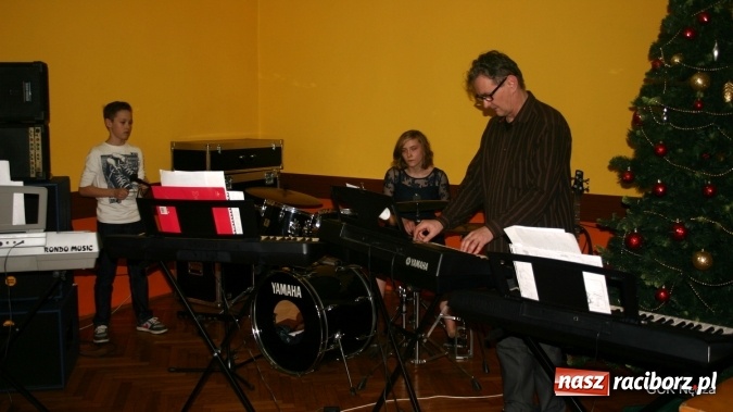Zdjęcie w galerii na portalu naszraciborz.pl: Pełen wrażeń muzycznych wieczór w GCK w Nędzy   wiadomości z regionu